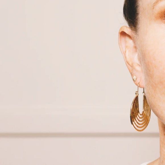 Retro Gold Hammered Crescent Hoop Earrings - Picture 13 of 13